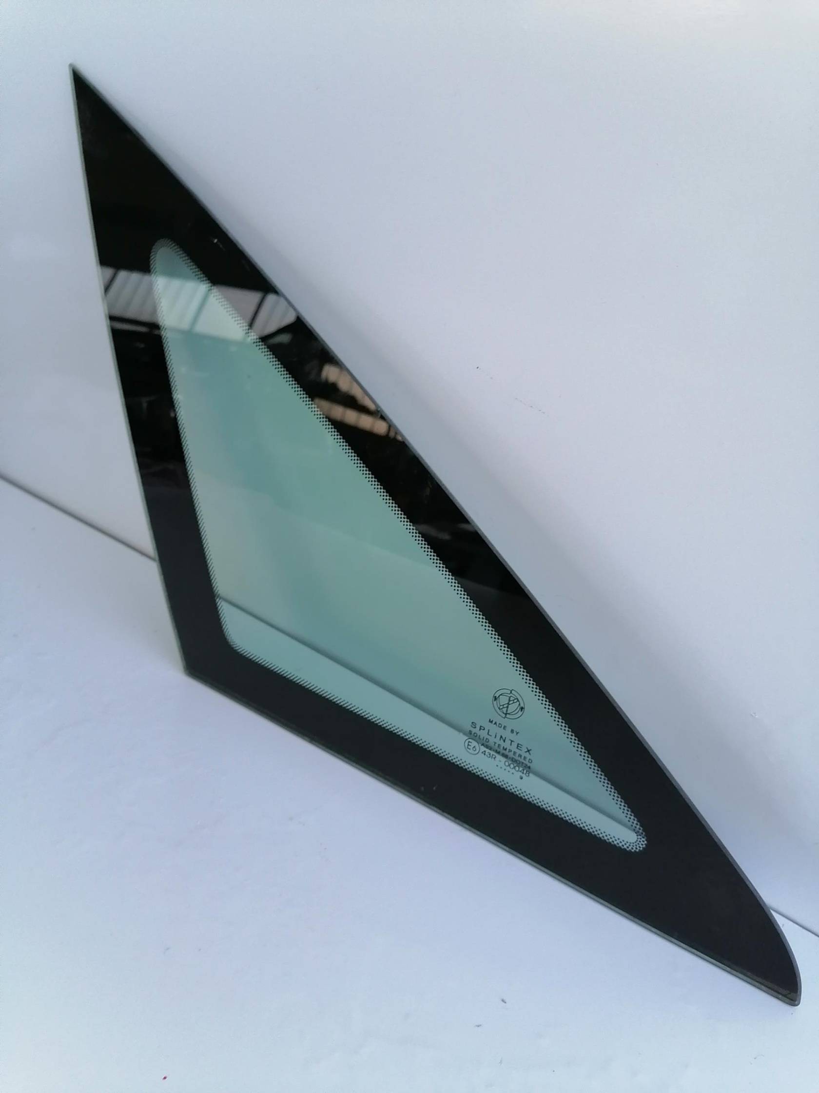 Fisso atermico parafango ant. dx.